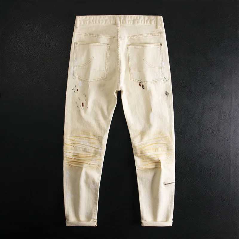 Graffiti Splashed Ink Patchwork Jeans Mens Beige High Street Cool Casual Fashion Elastic Zipper Slim Fit Small Leg Pants W250701 W250701