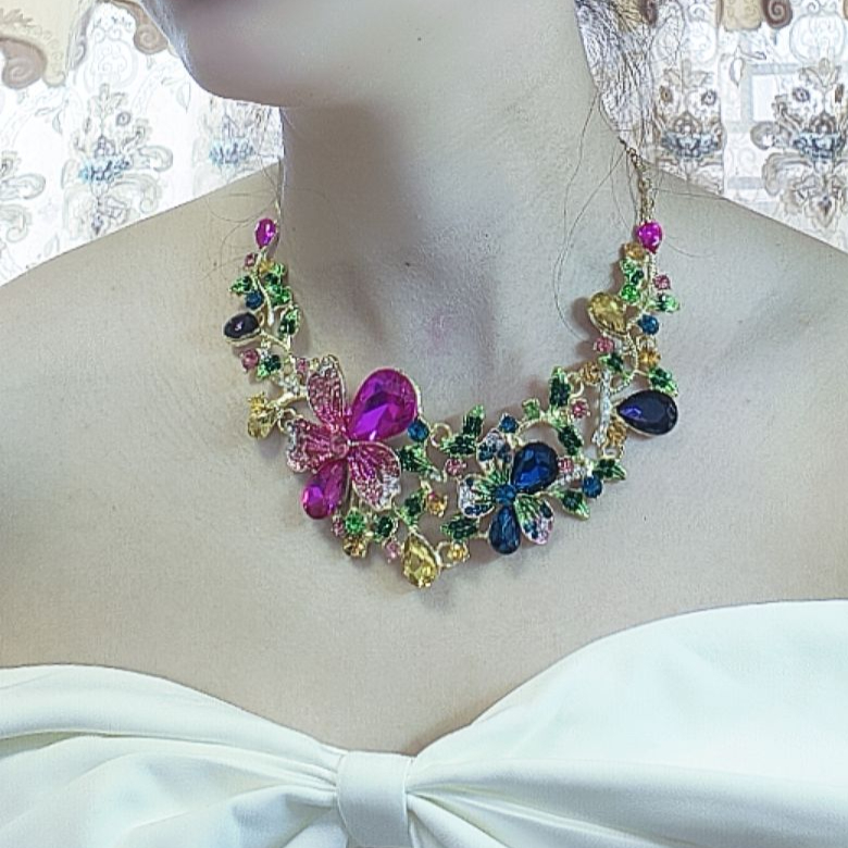 Set Necklace Jewelry Wholesale Women's Europe and America Exaggerated Crystal Flower Earrings Clavicle Dress Accessories Women's Party Weddi