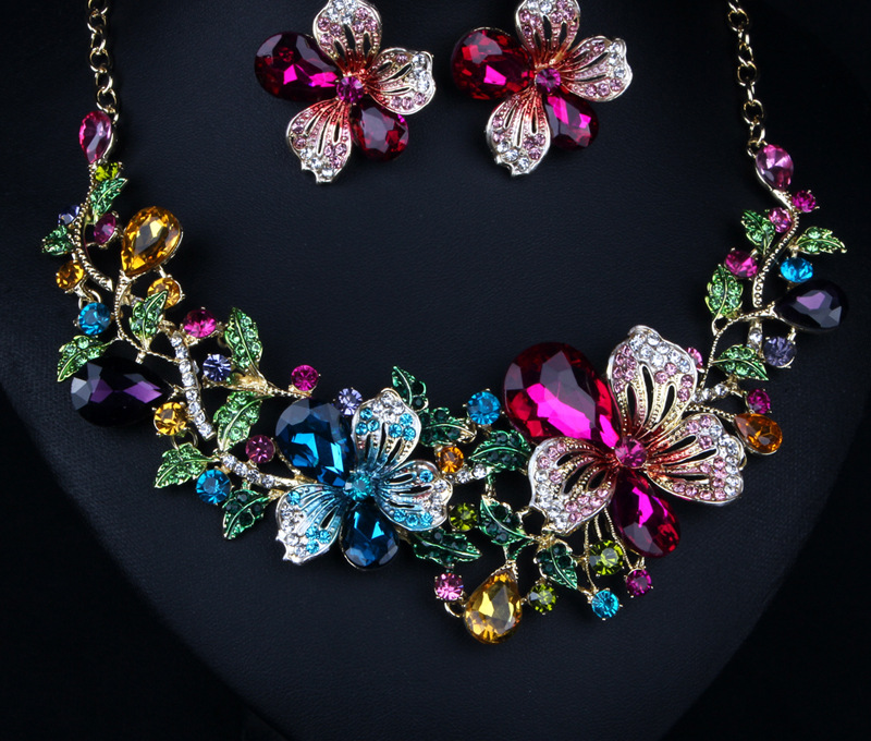 Set Necklace Jewelry Wholesale Women's Europe and America Exaggerated Crystal Flower Earrings Clavicle Dress Accessories Women's Party Weddi
