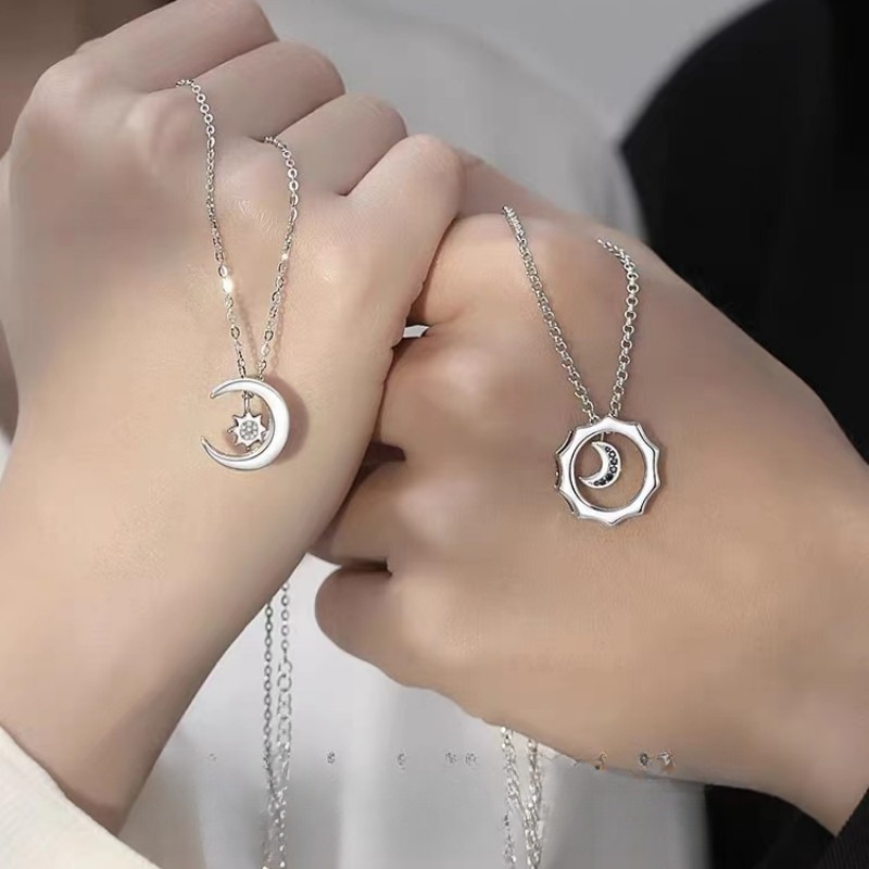 2025 New Designer Necklace Small Accessories Wholesale Korean Fashion Trendy Star And Moon Couple Necklaces Pair Trendy Men And Women Sweater Collarbo