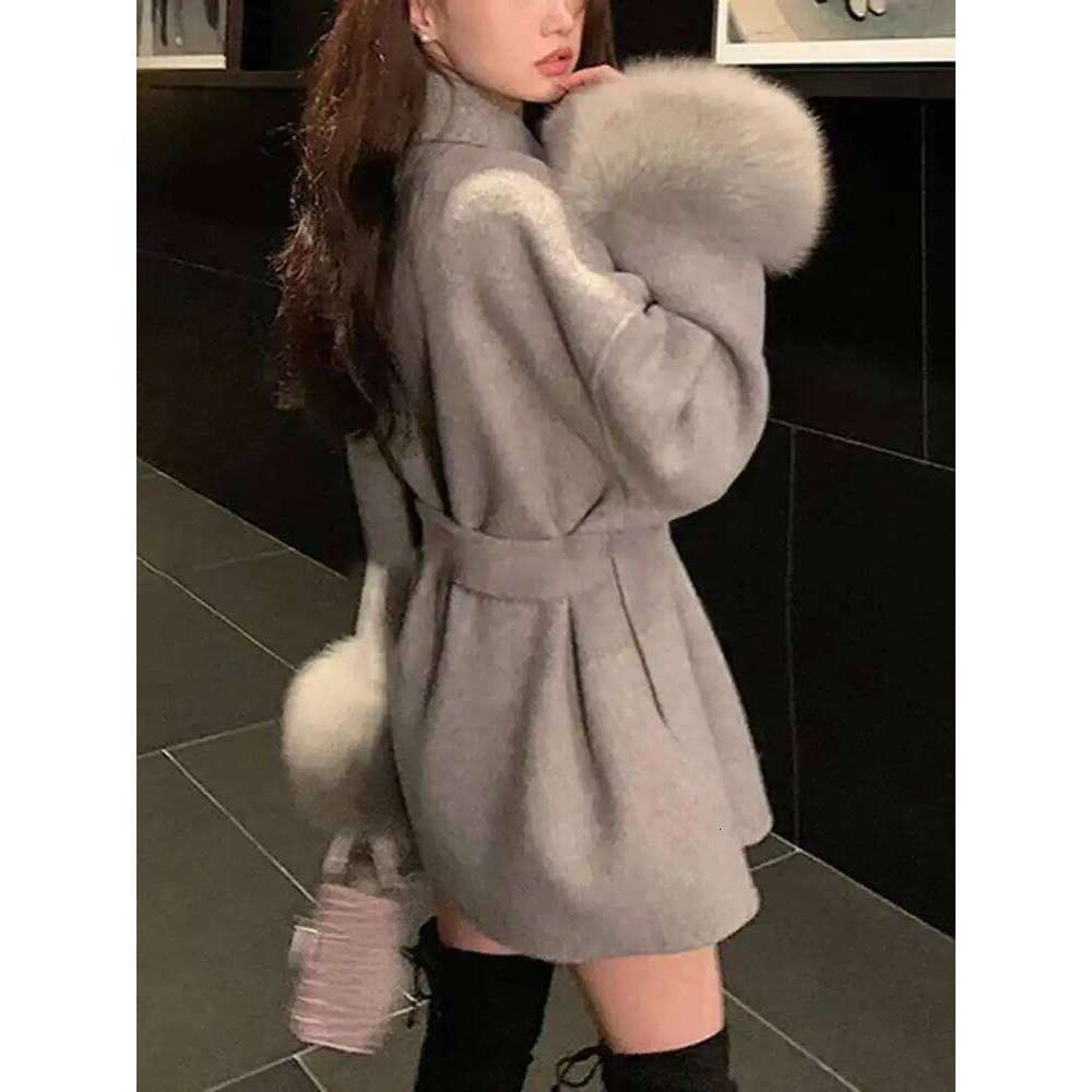 UCXQ Elegant Woolen Coat Temperament Office Lady Overcoats Fur Patchwork Long Sleeve Beautiful Women's Coats 2025 Winter New