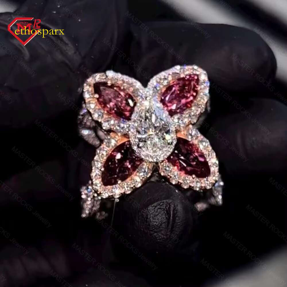 Hiphop flower made of pure silver and chilled. Tested silica ring