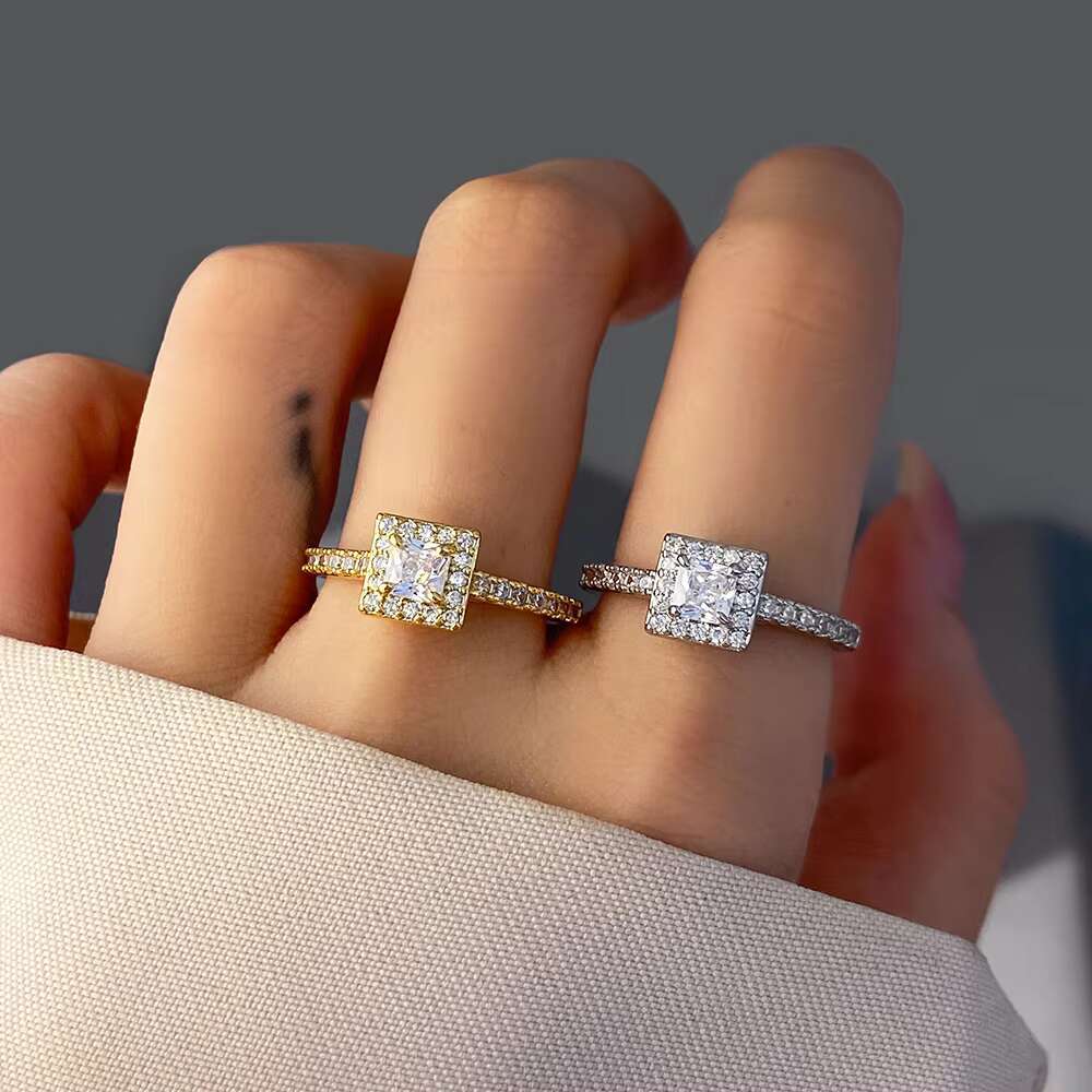 Lovers Womens 925 Sterling Silver Halo Ring Hot Selling Vintage Rhodium 14K Gold Plated Zircon Weddings Engagements Party Gifts