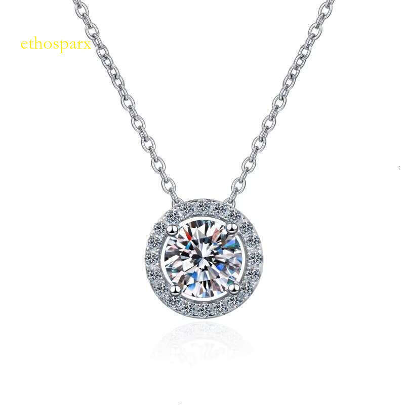 Exquisite pure sier pyroxene necklace, suitable for women's sparkling chilled round accessories