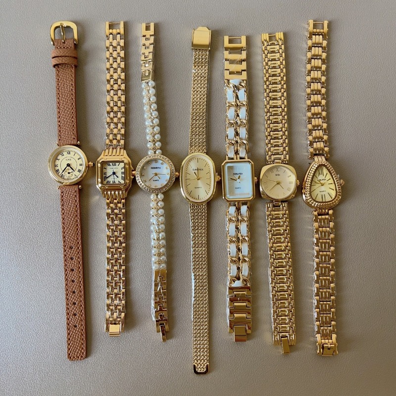 Chic Unisex Luxury Quartz Movement Wristwatch Featuring a Glossy Bezel