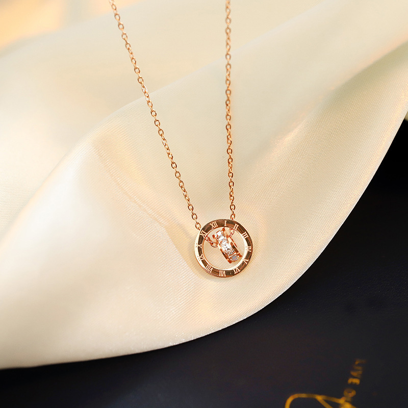 2025 New Fashion Roman Numeral Pendant Minimalist Style By Designer Simple Collarbone Chain Beach Outdoor Feel Neckchain Necklace