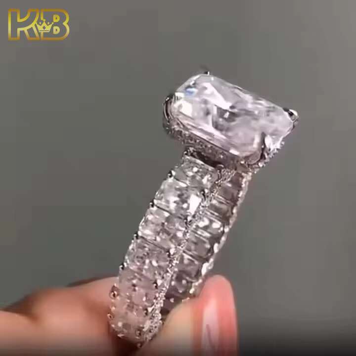 Luxury Moissanite Wedding Band Super White Baguette Stones Full Eternity Ring Iced Out Design for Men Women