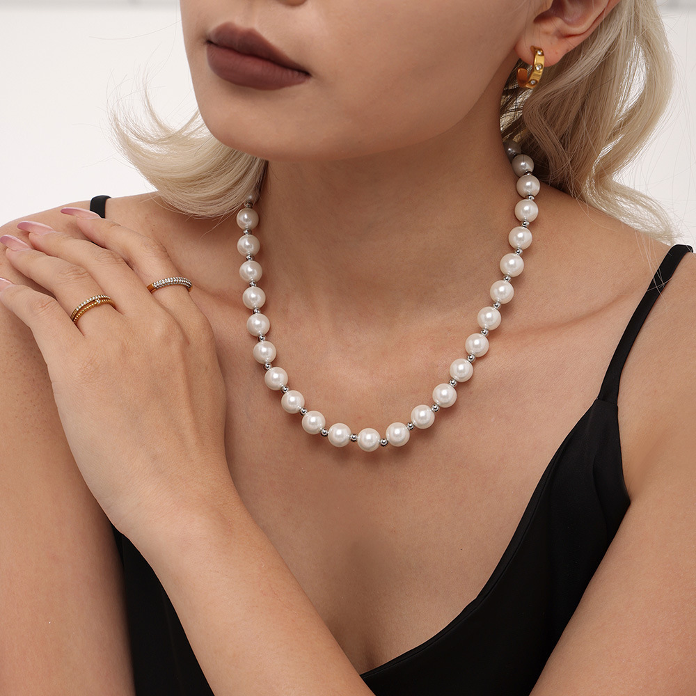 2025 new designer women s exudes an elegant charm it features a 12mm large pearl womens necklace with gold beads and rice grain splicing collarbone ch
