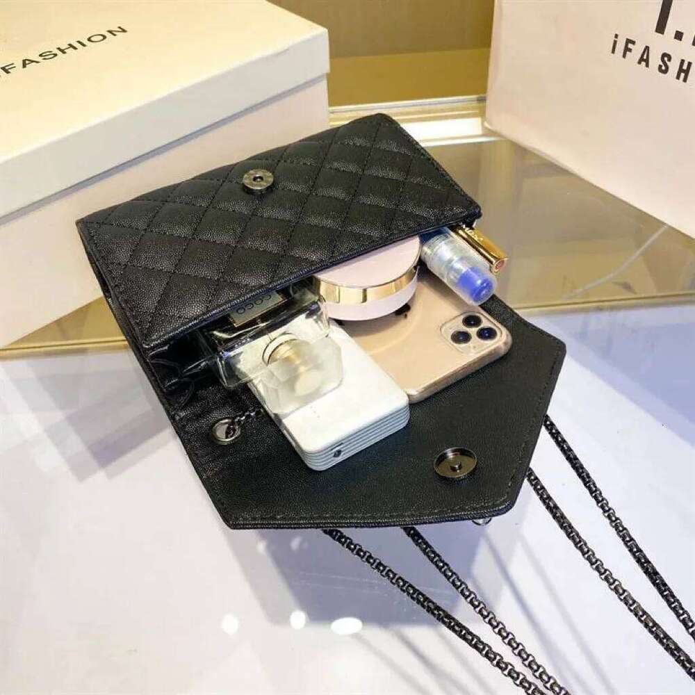 Small Square for Women Versatile Light Messenger Shoulder Bag Internet Celebrity Niche Casual Fashion