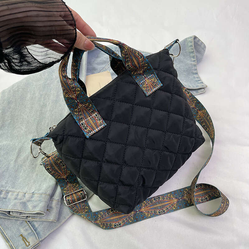 Large Capacity Fashion Quilted Cotton NEW 2025 Autumn Winter New Work Commute Handbag free shipping Tote Bag