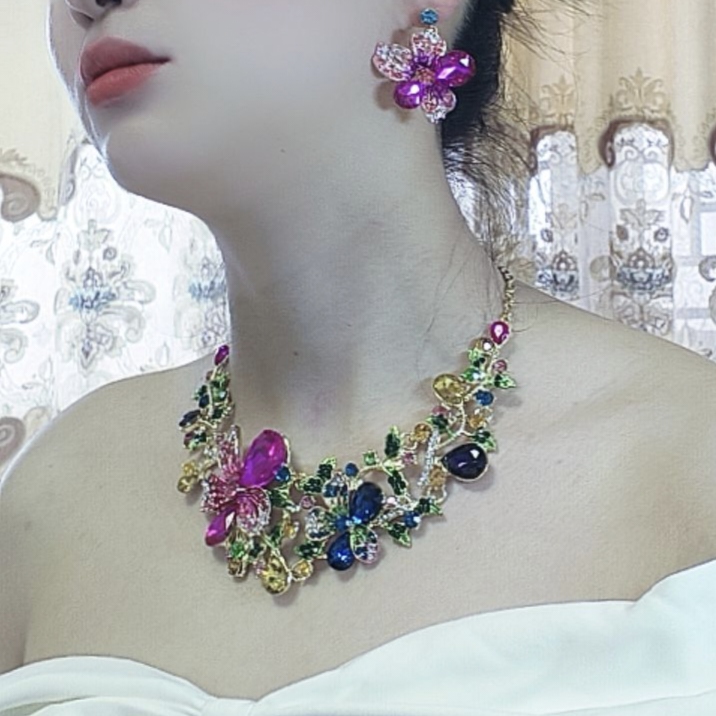 Set Necklace Jewelry Wholesale Women's Europe and America Exaggerated Crystal Flower Earrings Clavicle Dress Accessories Women's Party Weddi