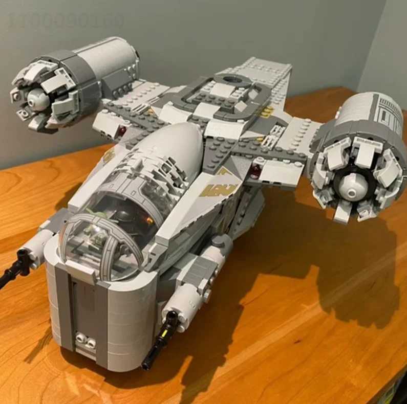 99906 The Razor Crest Assembly Building Block Model Set Compatible 75331 6187Pcs Creative Spaceship Brick Toys for Kid 75292 XJ250702
