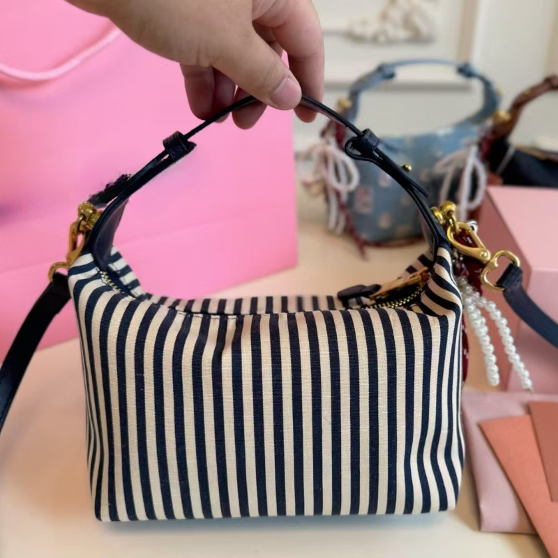 Fashion Classic Girl Makeup Bag Mini Bucket Bag Bead String Decoration Dance Bag Cowboy Storage Bag 2025