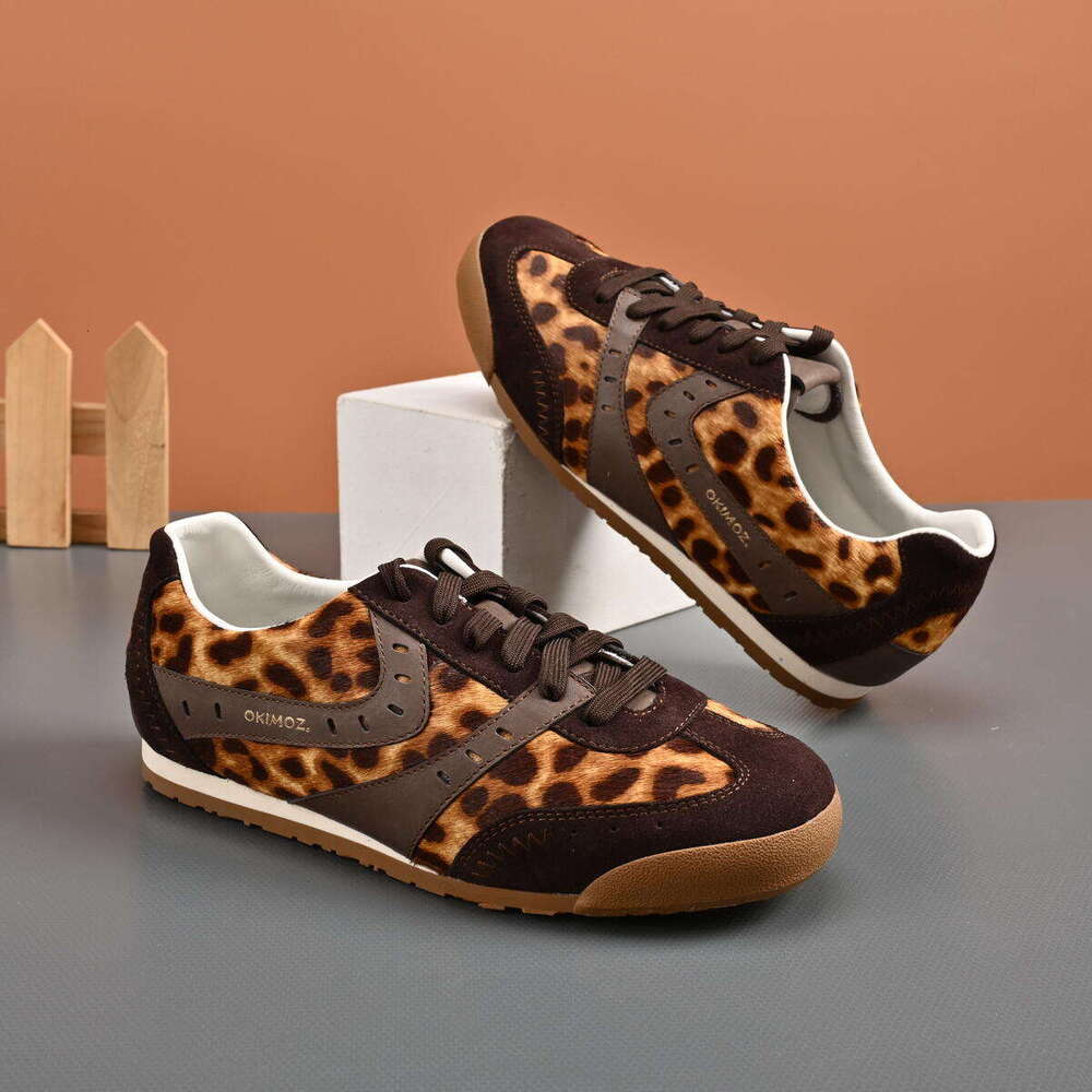 Modern Unisex Streetwear Tennis Flats Featuring Feline Design Okimoz