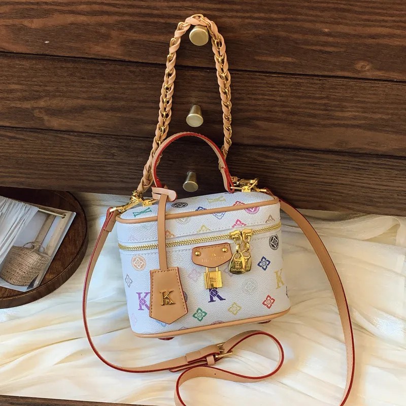 Shoulder Cosmetic Wash Wallet Crossbody Designer 2025 Casual Handbag Chain Ladies Mini Large Capacity Bucket Bag