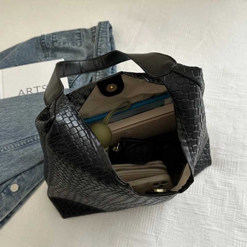 100% Artificial Leather Woven Pattern Shoulder Bag Large Capacity Tote Bag Casual Armpit Bag Large Tote Bag Daily Work Y250730