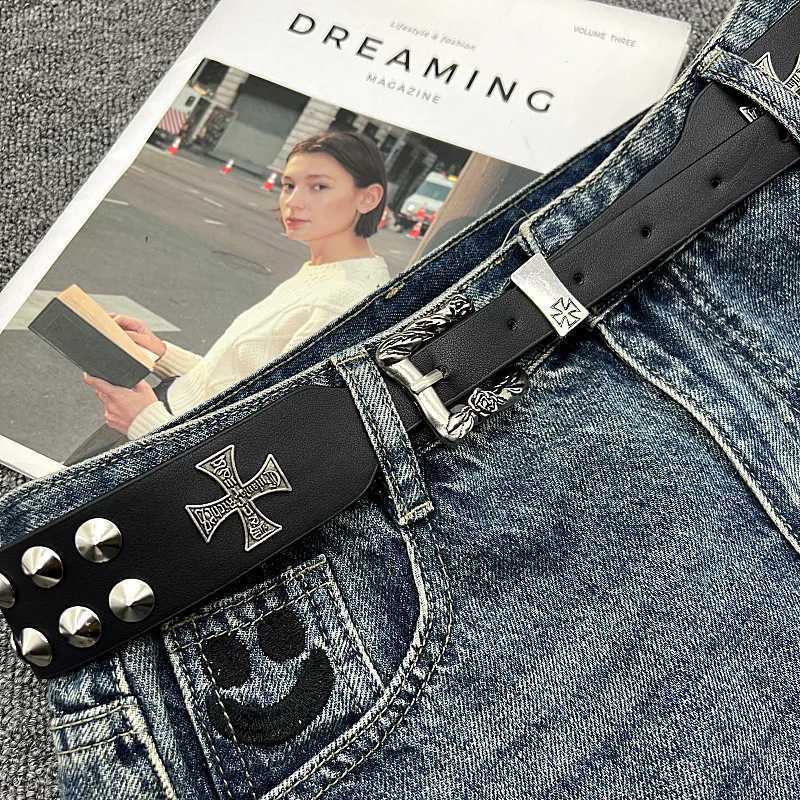 Retro Heavy Metal Rivets Men Womens Belt ERD Harley Locomotive Rock Punk Style Personality Belt Genuine Leather Jeans Belt Z250701