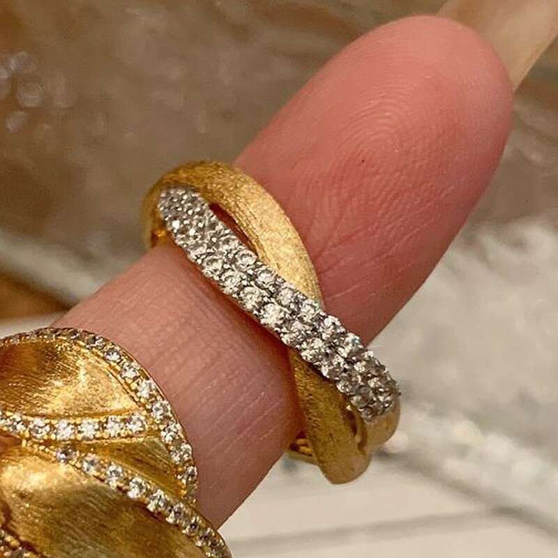 DHcollections Vintage Brushed Leaf Diamond Interlocking Ring Ancient Craft Chinese Style Statement Jewelry for Index Finger