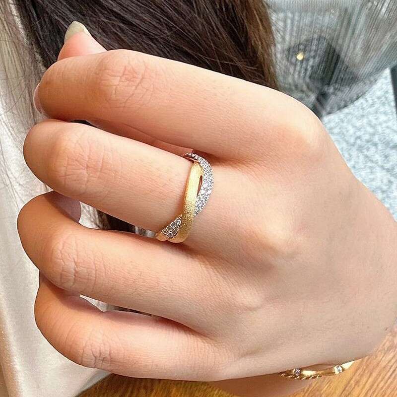 DHcollections Vintage Brushed Leaf Diamond Interlocking Ring Ancient Craft Chinese Style Statement Jewelry for Index Finger