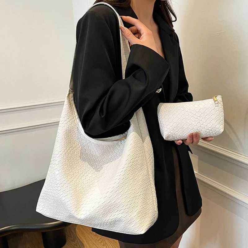 100% Artificial Leather Woven Pattern Shoulder Bag Large Capacity Tote Bag Casual Armpit Bag Large Tote Bag Daily Work Y250730