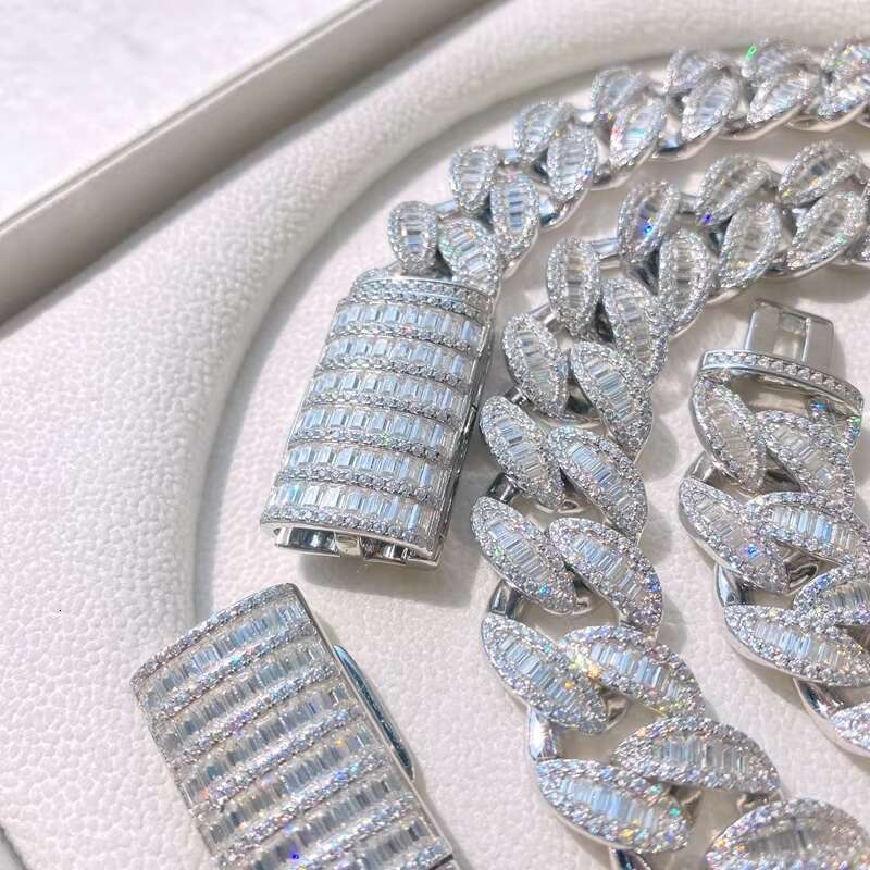 New Arrival 18mm Baguette Moissanite Diamond Chain Luxury VVS Moissanite Prong Cuban Link Chain Necklace Diamond Cuban Chain