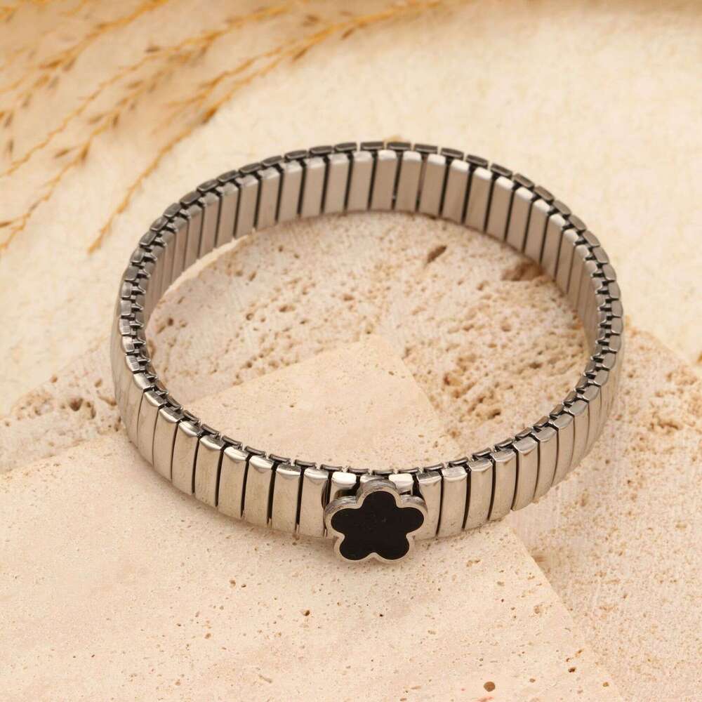 Hot Designer Bracelet Women's Luxury Jewelry New Titanium Steel Elastic Bracelet Strawberry shaped Diamond Set Renaissance Popular Diamond Set El