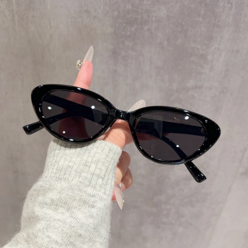 Luxury Designer Cat Eye Sunglasses for Small Faces High-Quality Y2K Style New Hip Hop Shades for Women