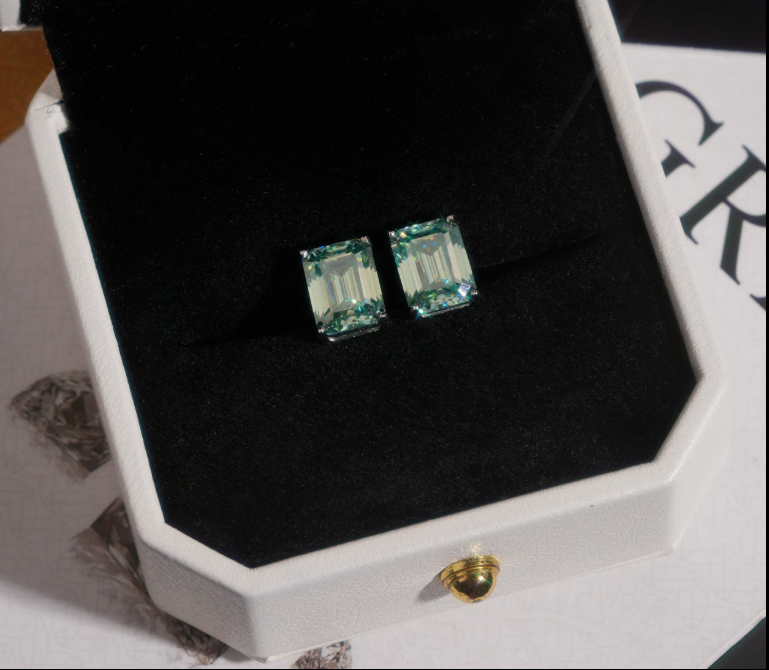 Hot Sale Moissanite Solitaire Emerald Cut Blue Green Stud 925 Silver Stud Earrings