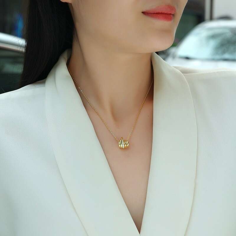Dhcollections Gold Fashion Light Necklace Layered High-end Feel S Sier Hot-selling Moissanite Clavicle Chain Non-fading