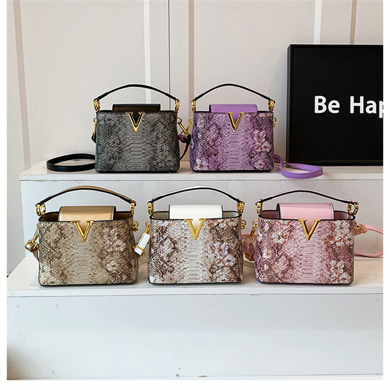 hot Free Shipping designer Shoulder Bags for woman V outdoor handbag versatile and fashionable single shoulder bag