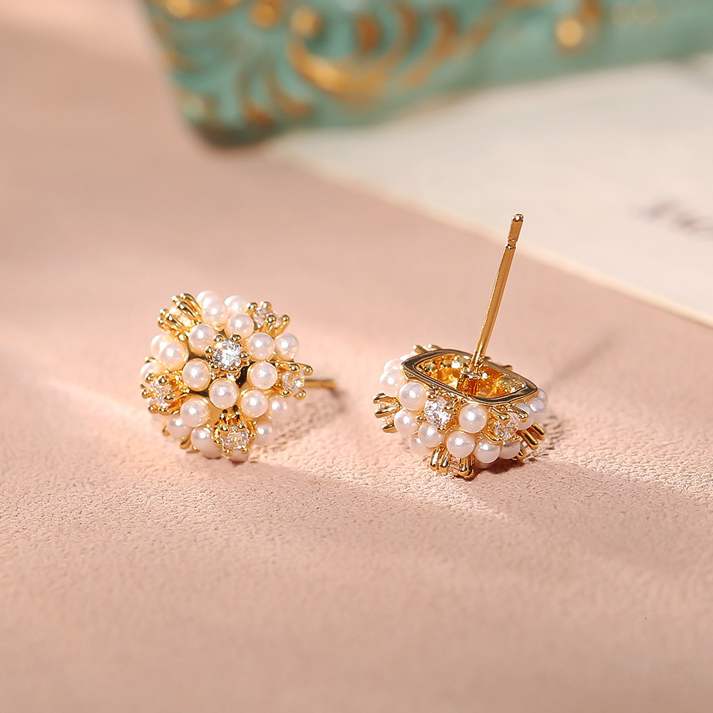 Retro Hydrangea Earrings Light Luxury High-end Fashion Stud Earrings Light Luxury Designer Ladies' Jewelry Earrings Earrings Niche Design Xiaomi 