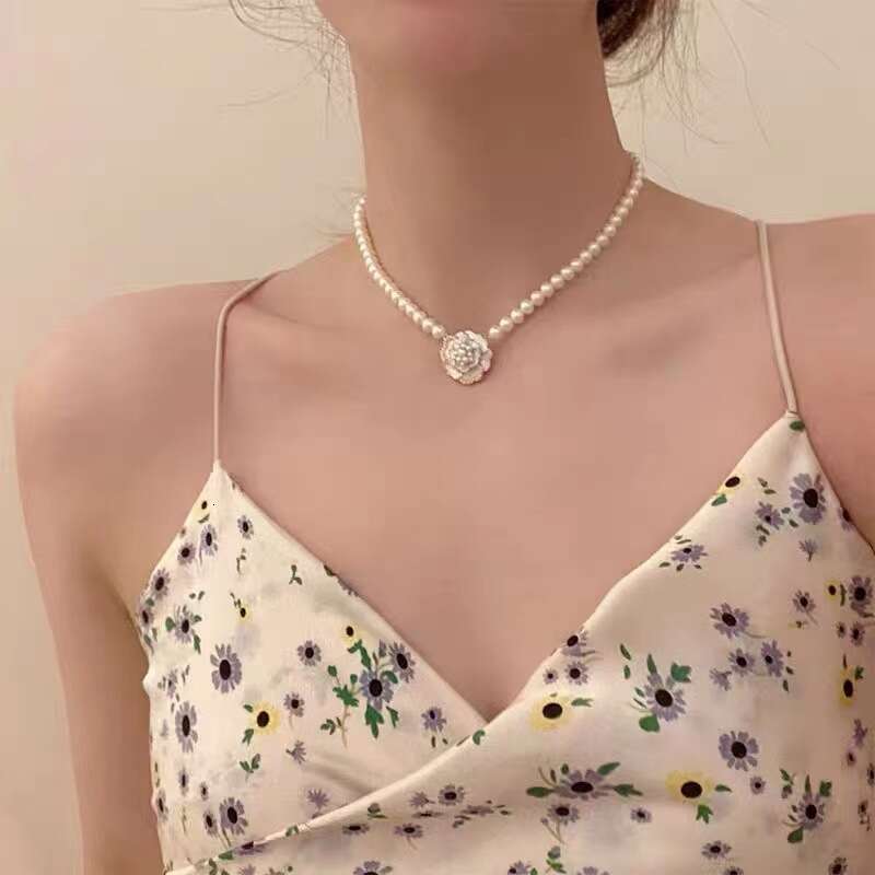 DHcollections Nocturne" Niche French Court Elegant Design Camellia Pearl Necklace Choker