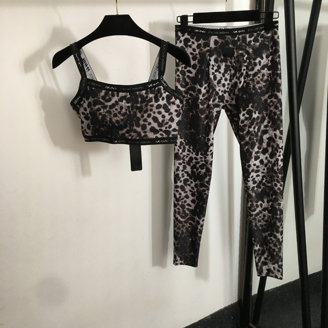 designer tracksuit women brand women's clothing summer Two piece set fashion classics lattice print logo ladies vest girl pants May 06 jogger