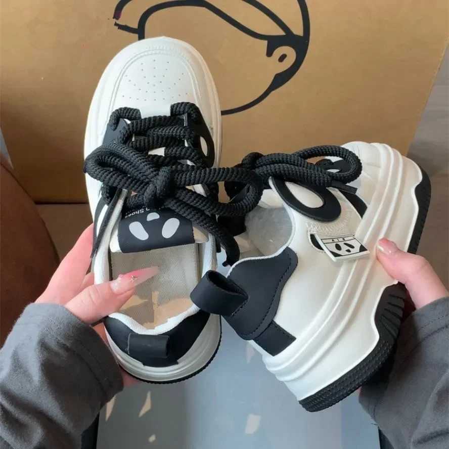 Women PU Leather Platform Sneakers Autumn Fi Thick Bottom Sport Shoes Woman Anti Slip Flats Casual Vulcanized Shoes 2025 XJ260702