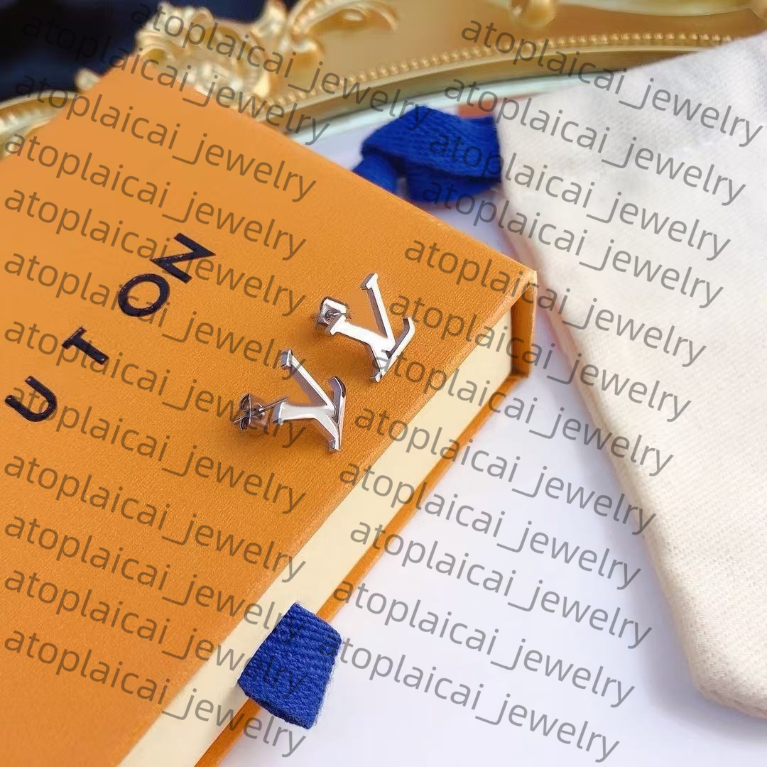 2025 Elegant Classic Stud Gift Women's Wedding and Engagement Jewelry designer earrings for woman