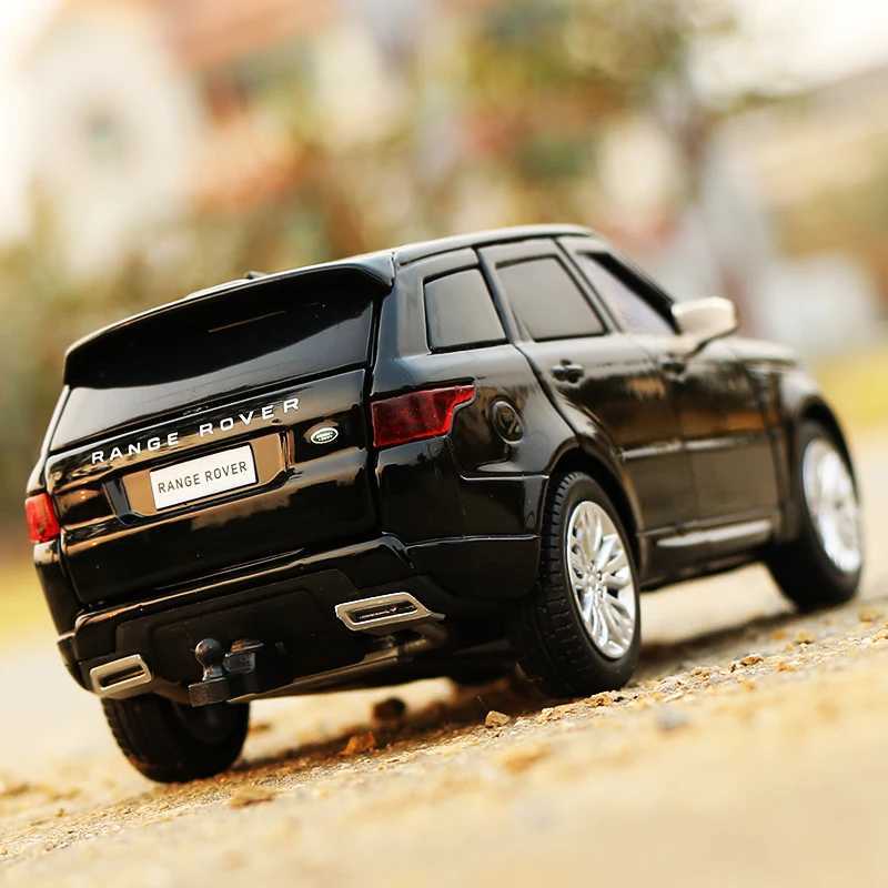1 32 Range Rover Sports SUV Alloy Car Model Diecasts Metal Toy Off-road Vehicles Car Model Sound and Light Simulation Kids Gifts W250702