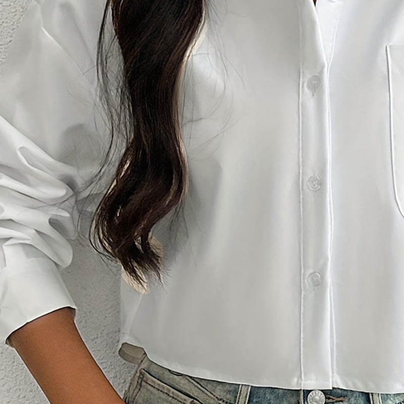 Elegant Womens White T-Shirt Unique Style for Everyday Wear