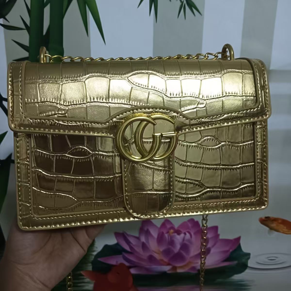 Luxury bag Alligator Pattern Designer Bag Casual Handbag Spacious Armpit Top Quality Fashion Shoulder Bag Advanced Leather Zipper Closure Wine 7878