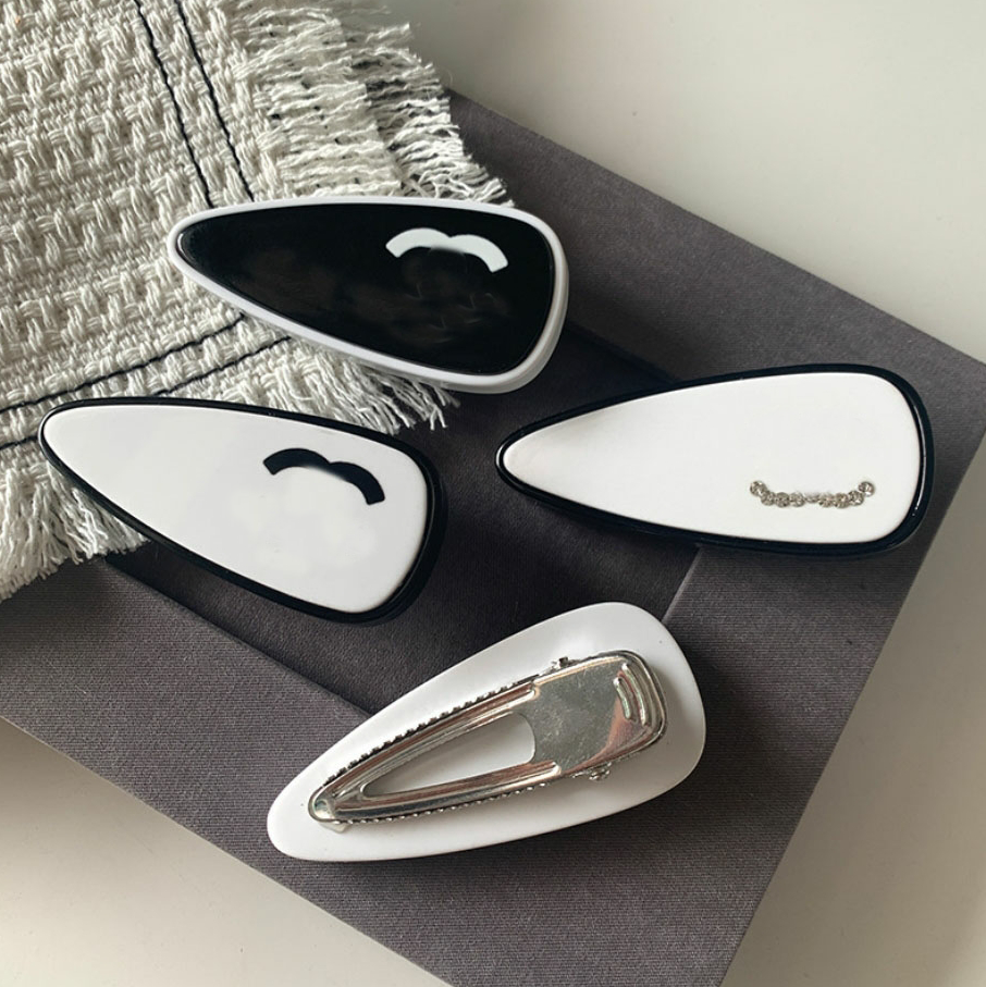 Luxury Letters Designer Hair Clips Womens Barrettes Classic Hairclips Fashion Girls Brand Black White Shark Hairpin Hair Jewelry Accessories Gift