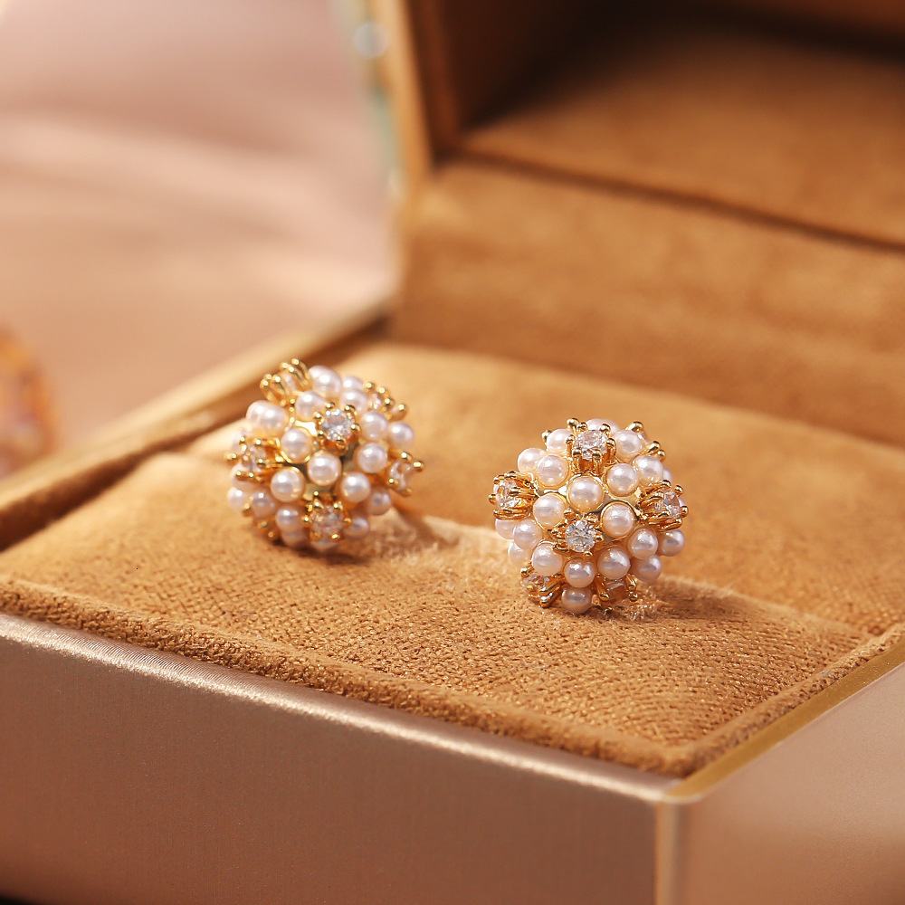 Retro Hydrangea Earrings Light Luxury High-end Fashion Stud Earrings Light Luxury Designer Ladies' Jewelry Earrings Earrings Niche Design Xiaomi 