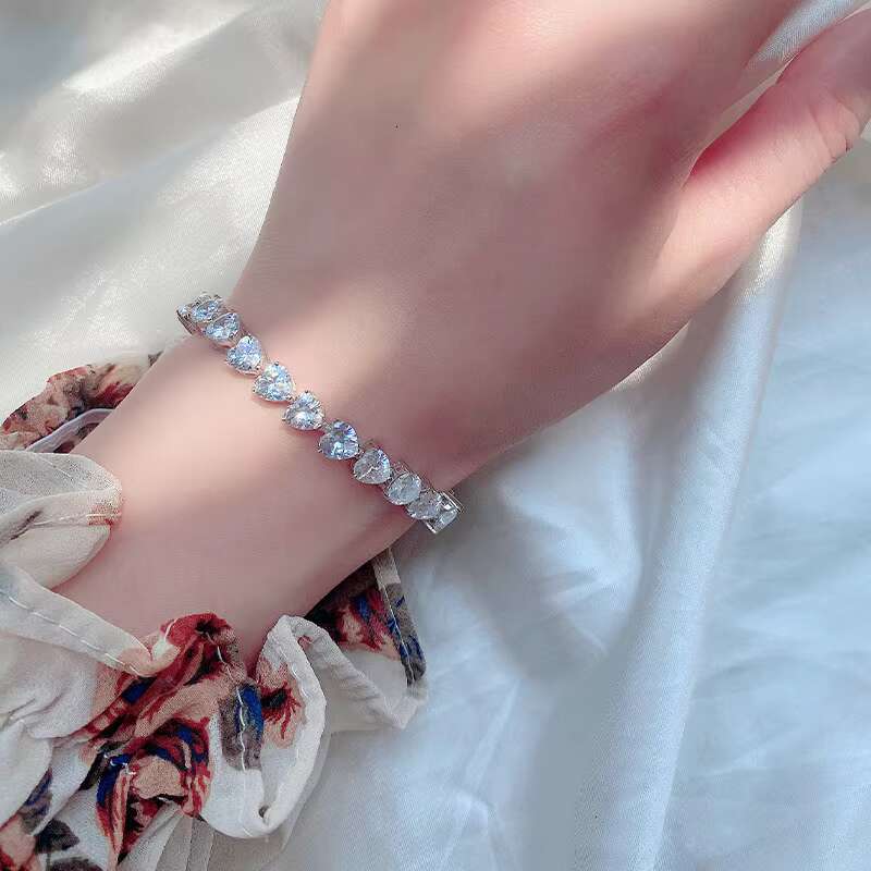 9 Factory Wholesale S925 Sterling Silver 6*6MM VVS D Color Heart Shaped Moissanite Tennis Bracelet For Ladies Gift
