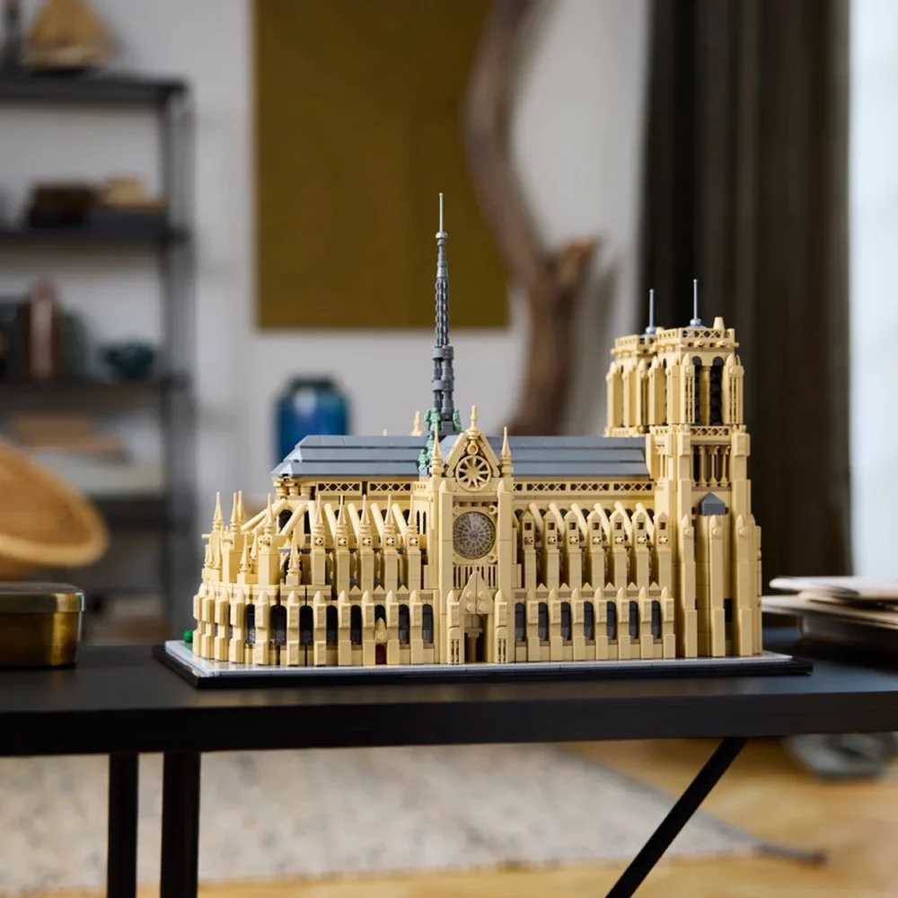 Notre-Dame De Paris Architectural Model Collectible Building Blocks Set for Adults Kids Birthday Gift Idea for History Lovers Y250701