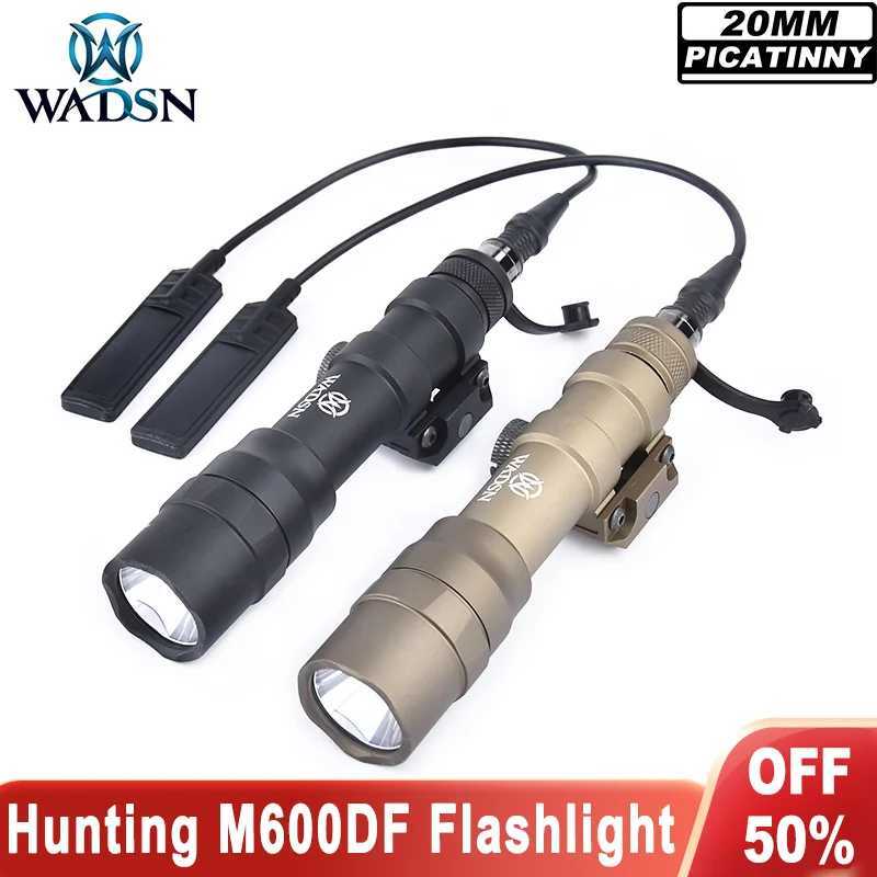 WADSN SF M600 M600DF Tactical Flashlight 1400 High Lumens White LED Lamp Scout Light Fit 20MM Picatinny Rail Airsoft Accessories XJ250701