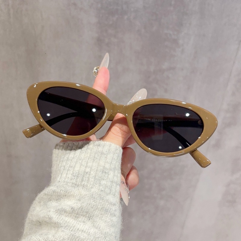 Luxury Designer Cat Eye Sunglasses for Small Faces High-Quality Y2K Style New Hip Hop Shades for Women