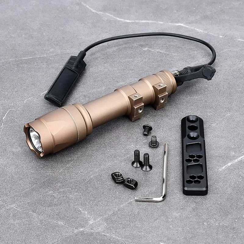WADSN Tactical M600 M600C M300 M300A Flashlight With M-LOK Keymod Offset Mounting Base Airsoft Gun Hunting Weapon Scout LightXJ250701