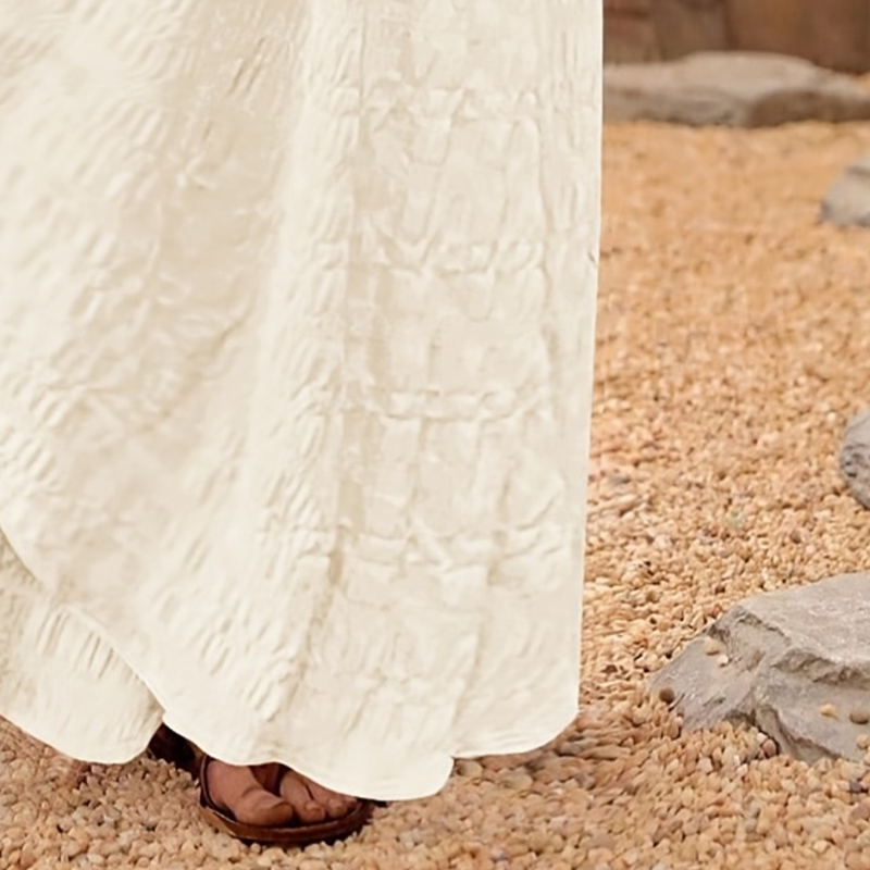 Elegant Strapless Backless Dress with High Waist and Sexy V Neck