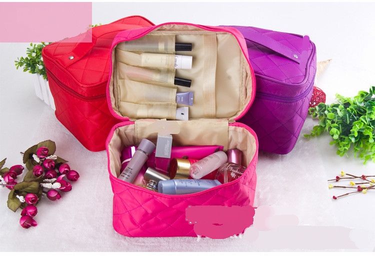 Cosmetic Box Female Quilted Professional Cosmetic Bag Women's Large Capacity Storage Handbag Travel Toiletry Makeup Bag
