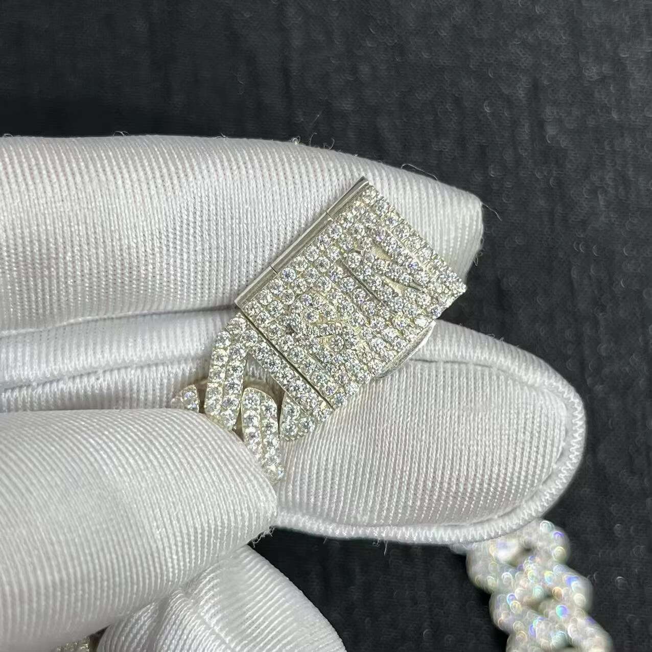 Hot Sale Moissanite Jewelry 925 Silver VVS Moissanite 12mm Cuban Chain Necklace