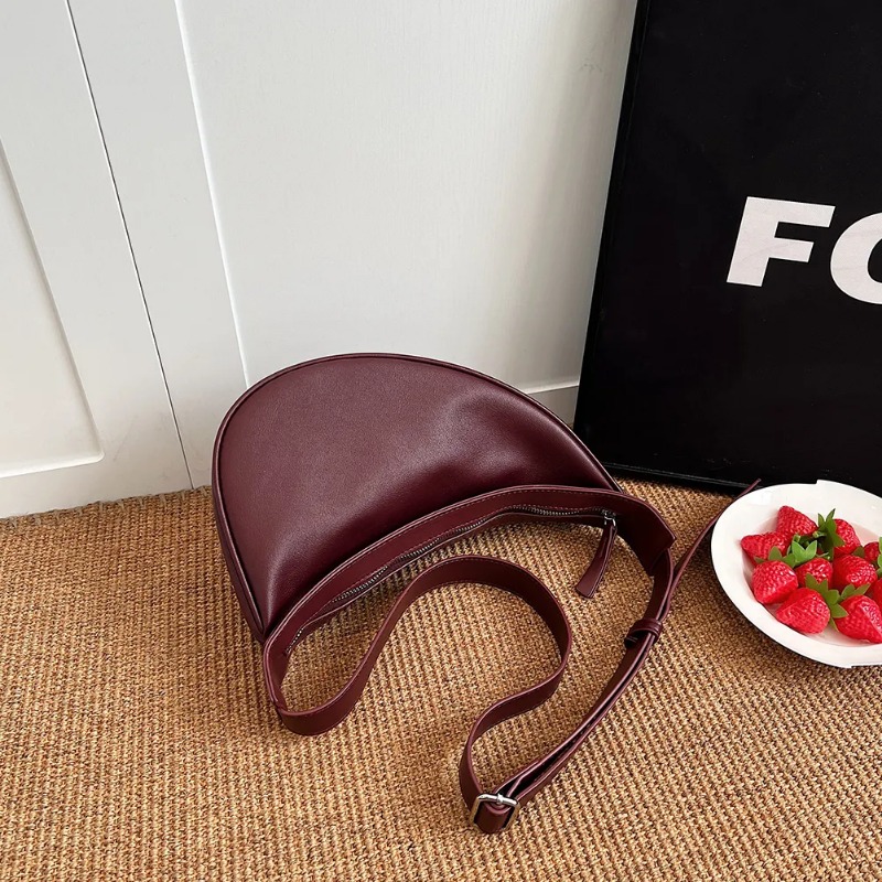 Women Simple Crossbody Bag PU Leather Vintage Sling Bag Zipper Closure Solid Color Daily Bag for Ladies
