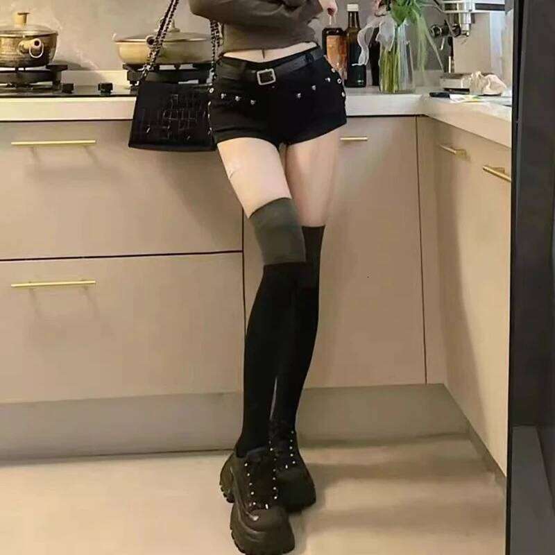 hoodie Women's Wear Woman Popular Sexy Low Waist Y2k Jeans Female Korean Fashion Mini Pants Girls Vintage Designer Gothic Black Denim Shorts jack